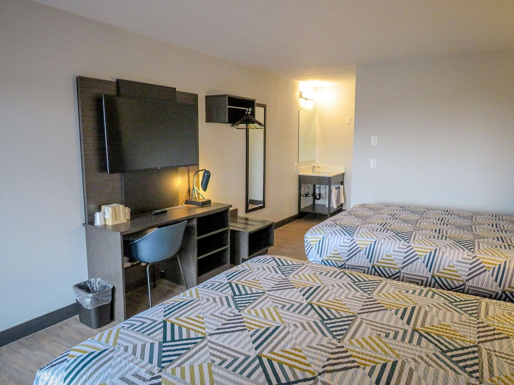 Motel6 Tigard, OR - Portland Southwest 12/35