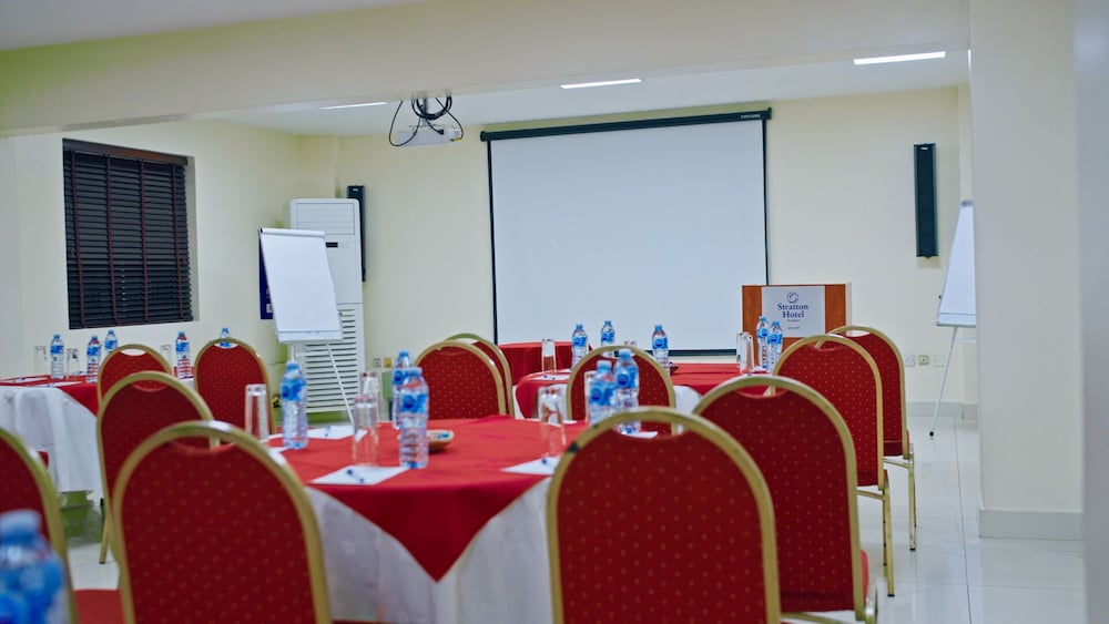 BON HOTEL STRATTON ASOKORO 42/45