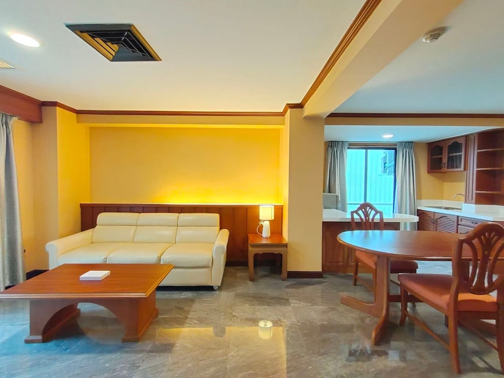 Ebina House 33/60