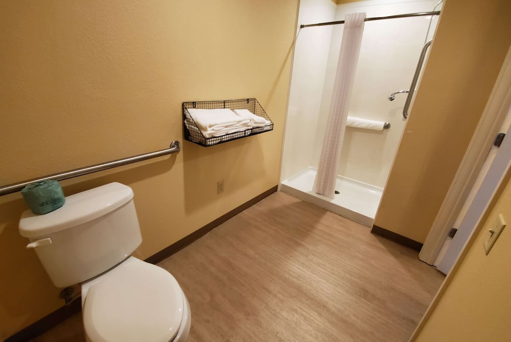 Days Inn And Suites By Wyndham Florence Jackson Area 21/50