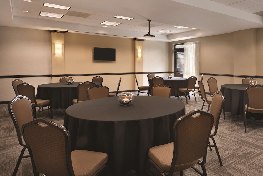Hyatt Place Chicago/Hoffman Estates 35/48