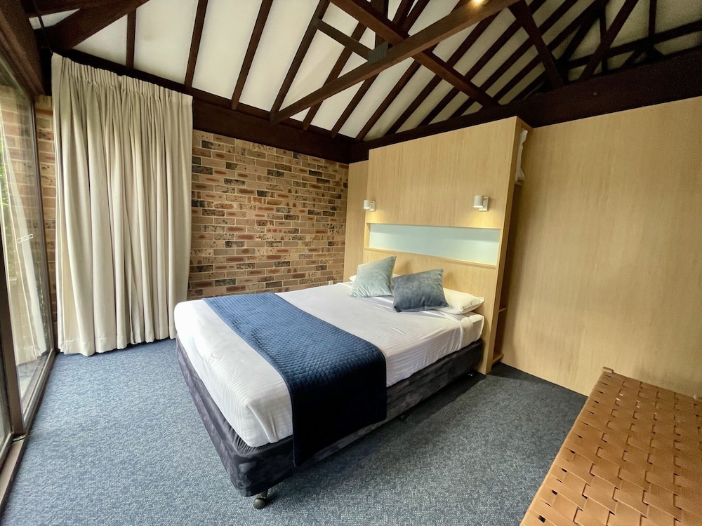 Avoca Beach Hotel 13/45