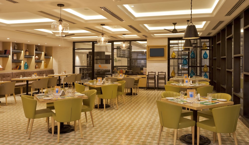 Lemon Tree Premier City Center Pune 41/50