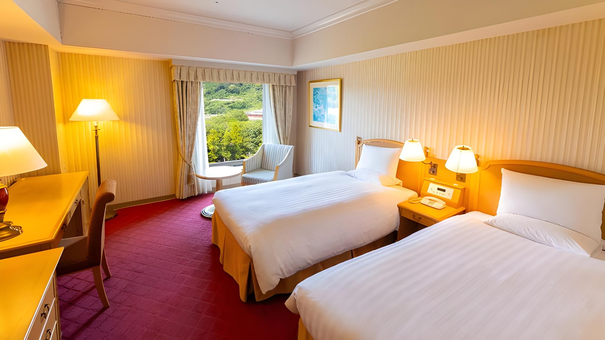 Standard, Twin Beds, Mountain Side, Low Floor