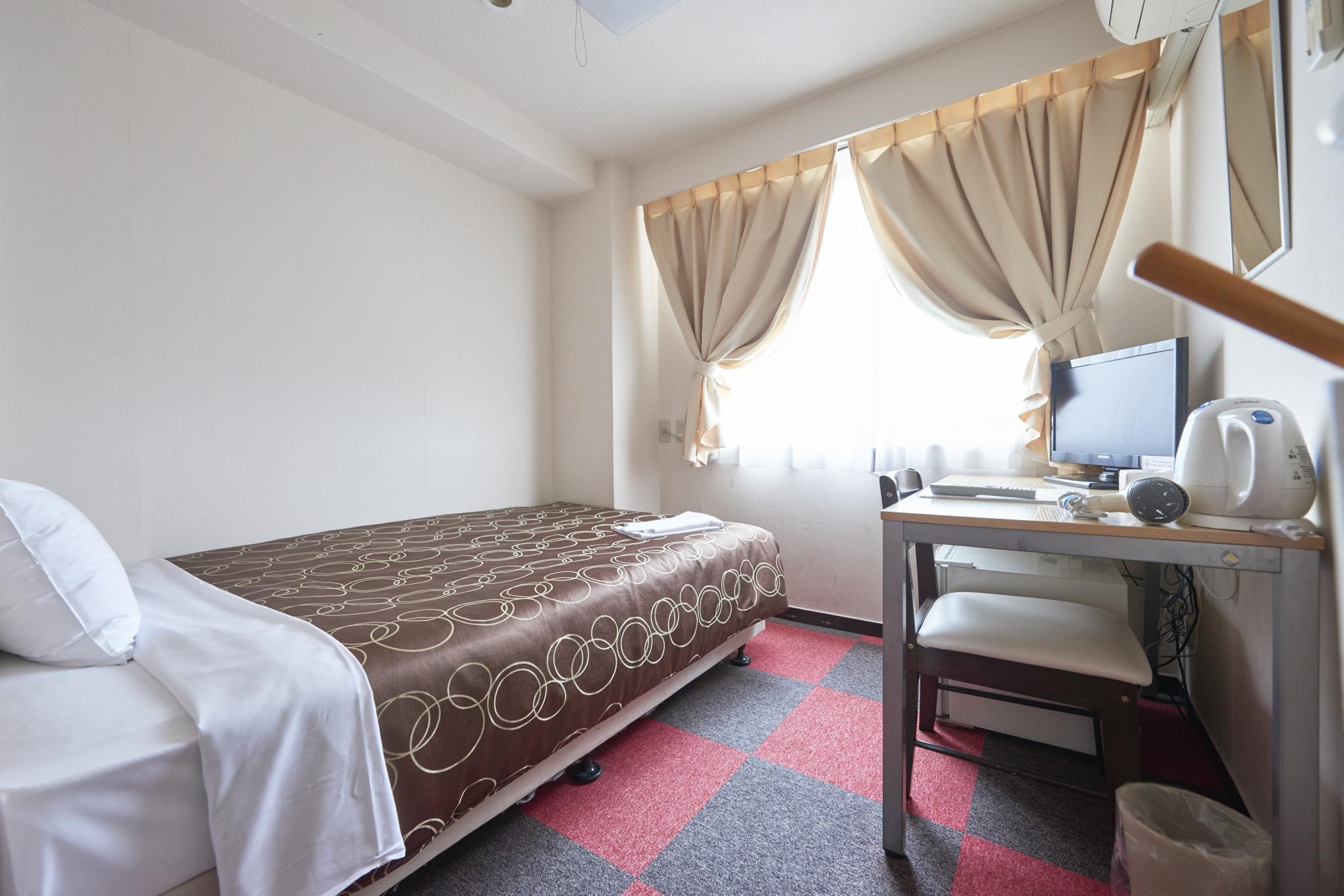 Semi Double Room(No Smoking)