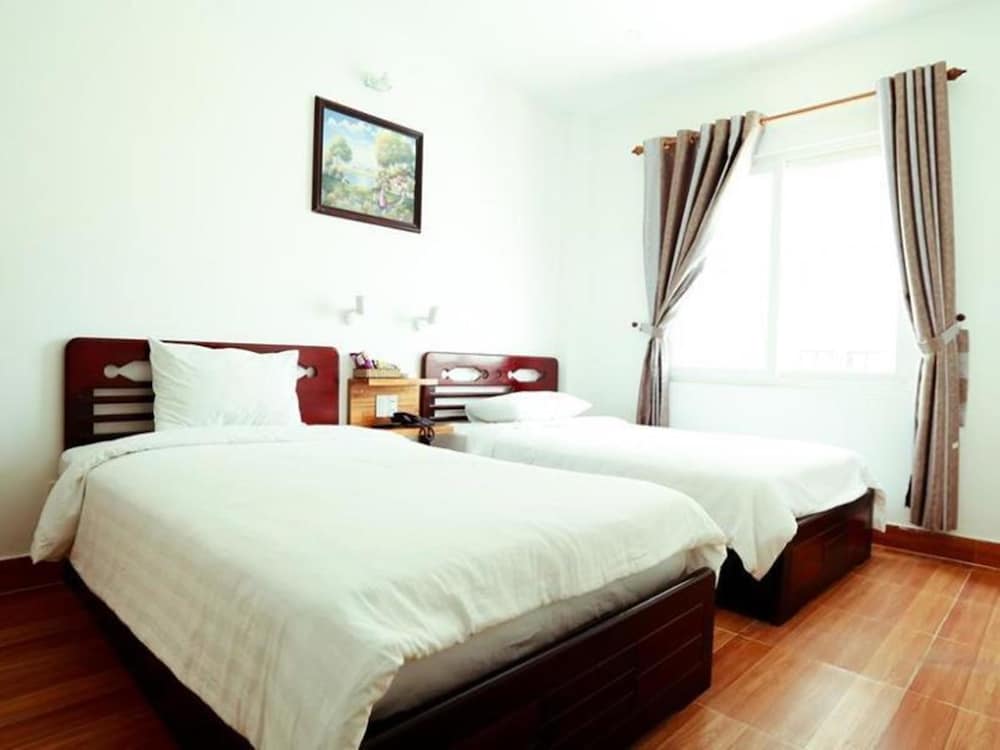 CITY, DOUBLE BED