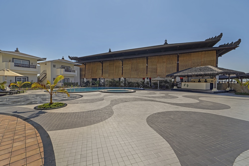 Shyama Sarovar Portico 55/64
