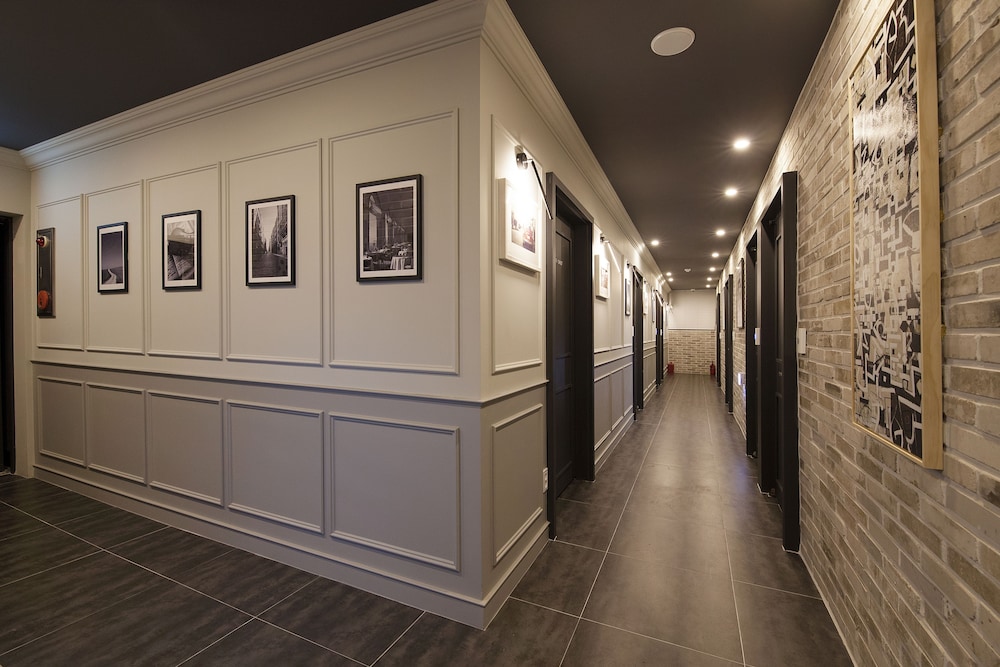 Hotel Gray 25/38