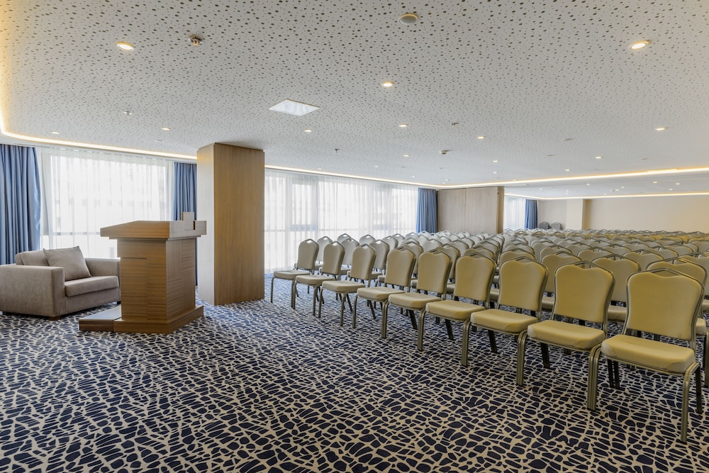 Nearport Hotel 19/34