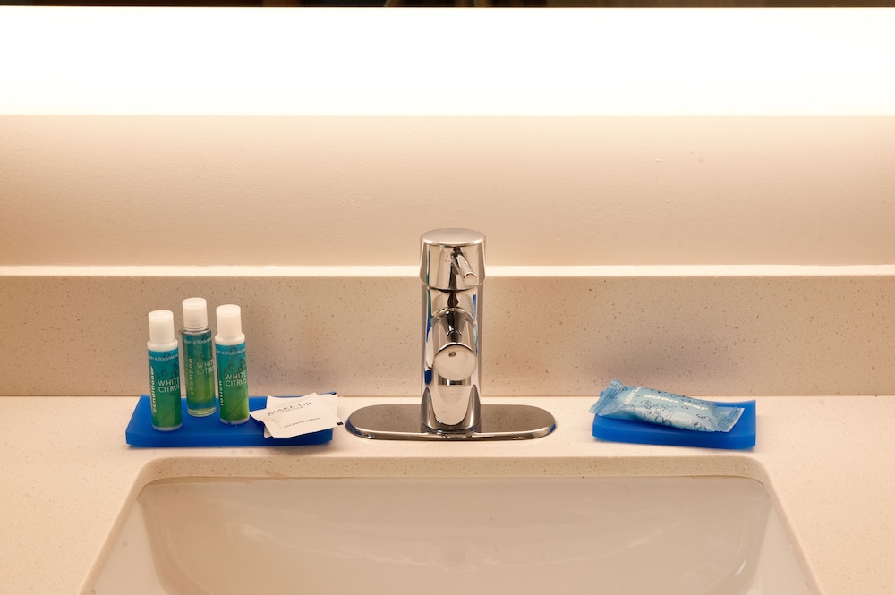Holiday Inn Express Hotel Suites Scott Lafayette West 29/50