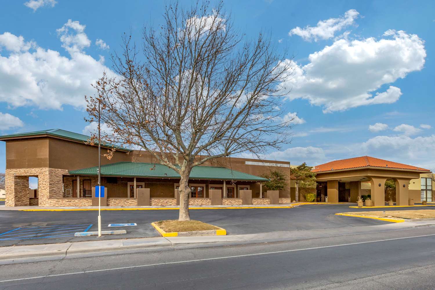 Clarion Inn and Suites Roswell, NM 20/20