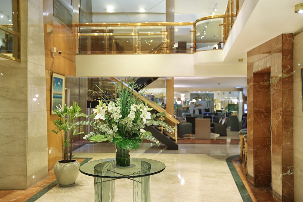 DOLMEN HOTEL 23/52
