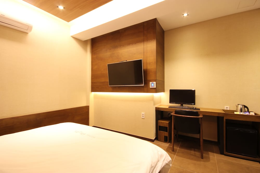 Jinhae Pasta Hotel 15/47