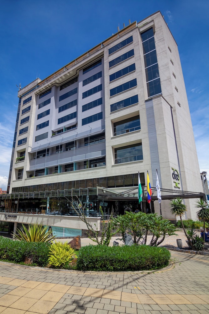 Diez Hotel Categoria Colombia 58/64