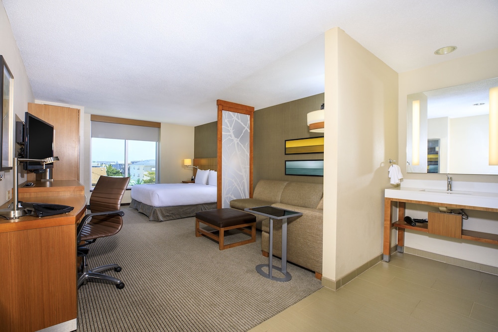 Hyatt Place Dewey Beach 29/80