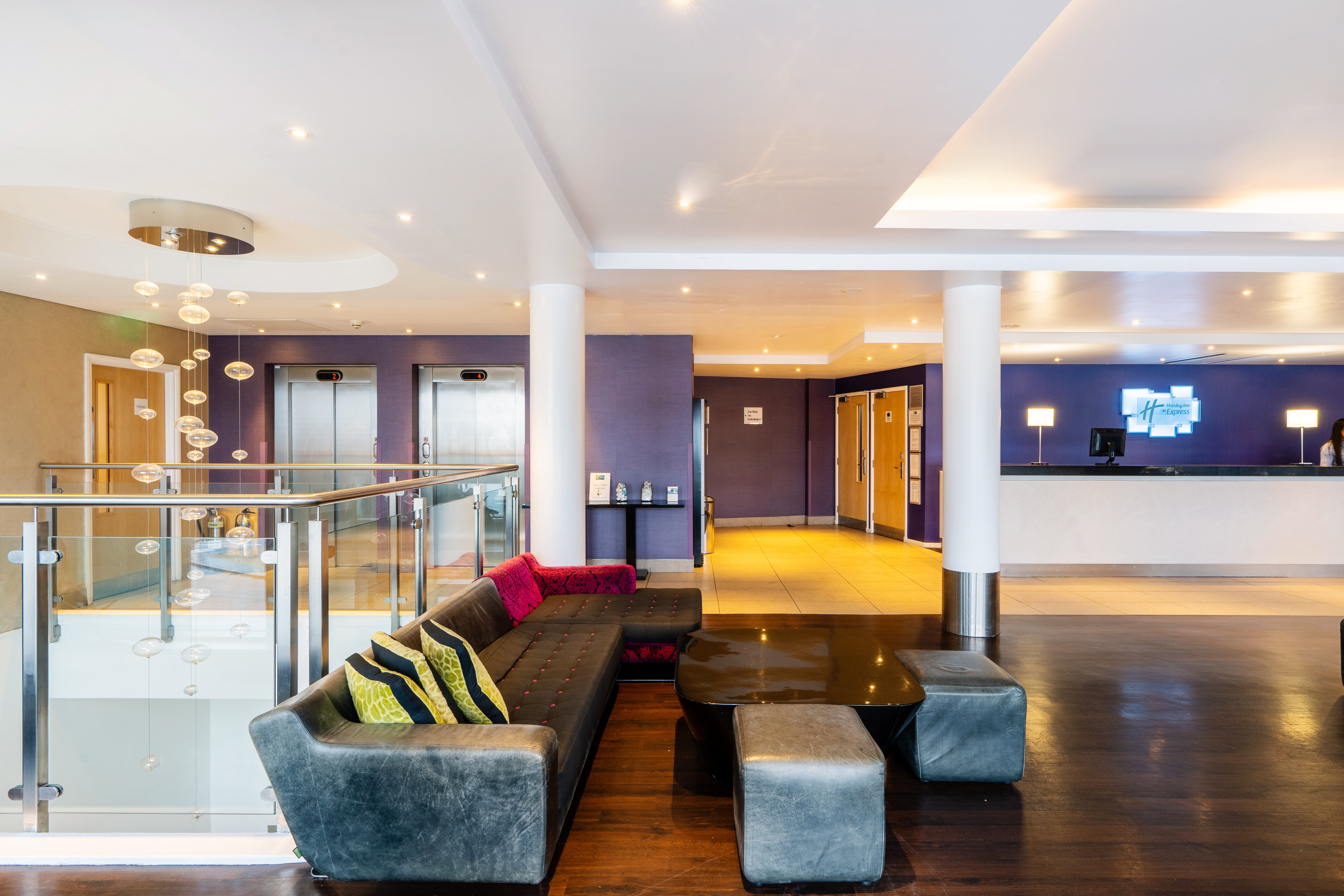 Holiday Inn Express Dundee 12/51