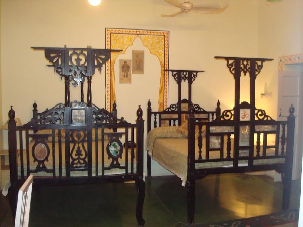Bissau Palace 37/50