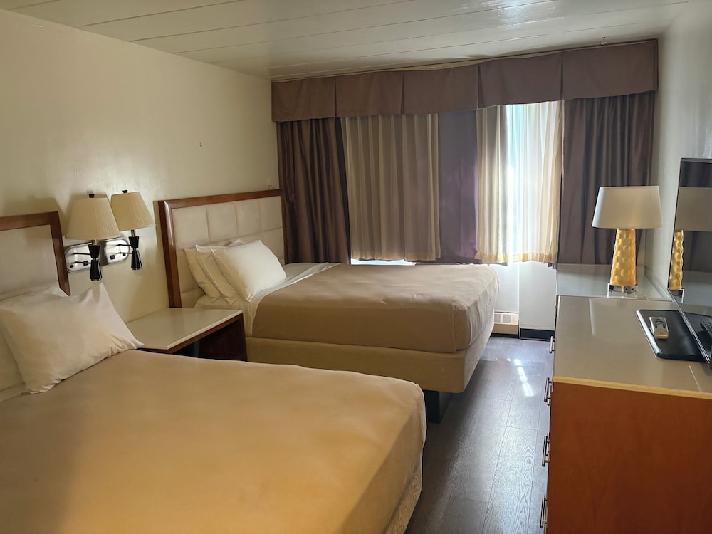 Airway Inn at LaGuardia 19/44