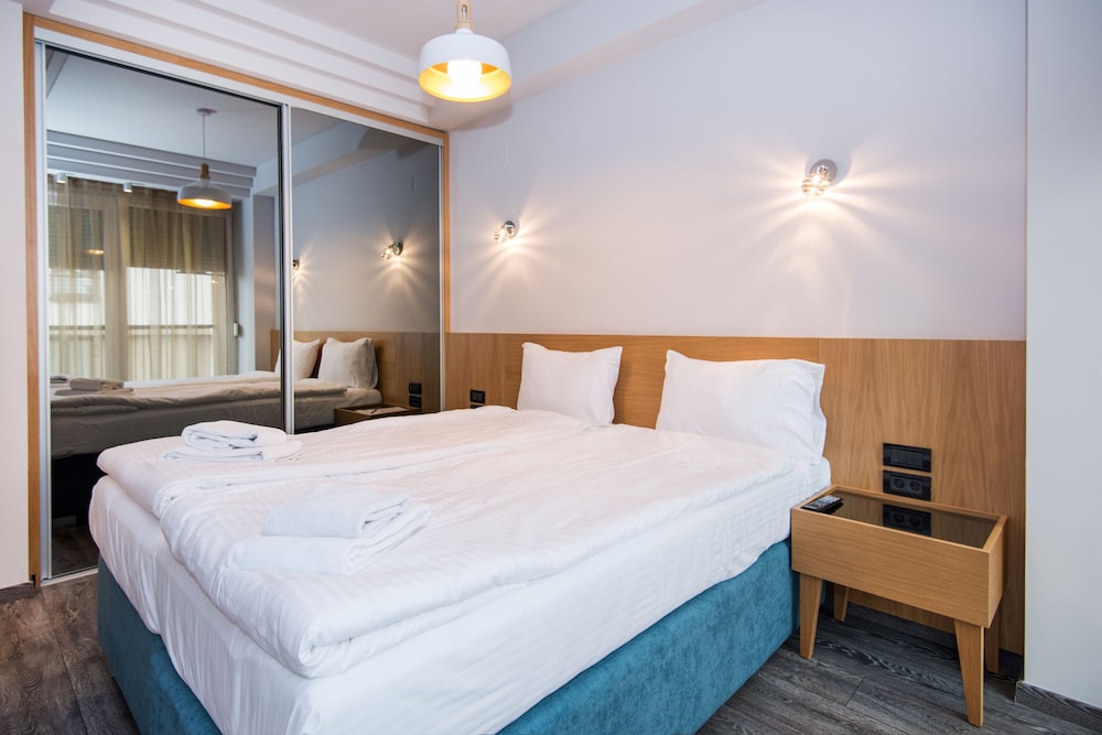 1 BEDROOM, PREMIER, APARTMENT, TERRACE, ACCESSIBLE