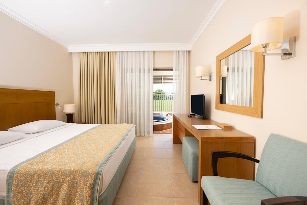 Belconti Resort Hotel 26/87