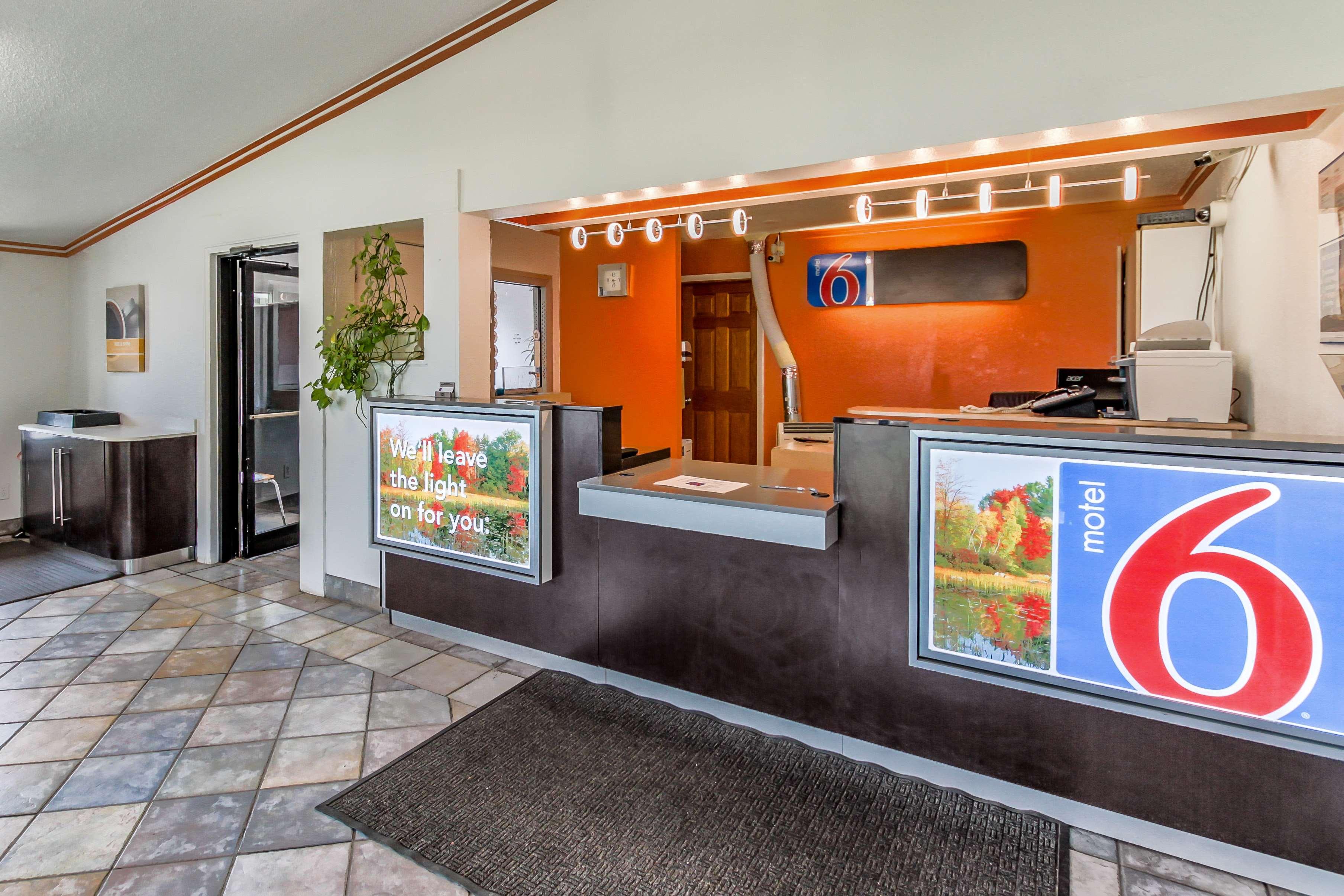 Motel6 Kalamazoo, MI 6/39