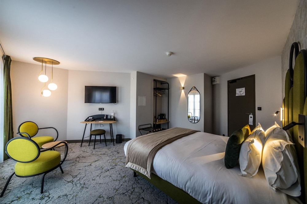 Room at Best Western Le Relais Du Vigneron, Blancs-Coteaux