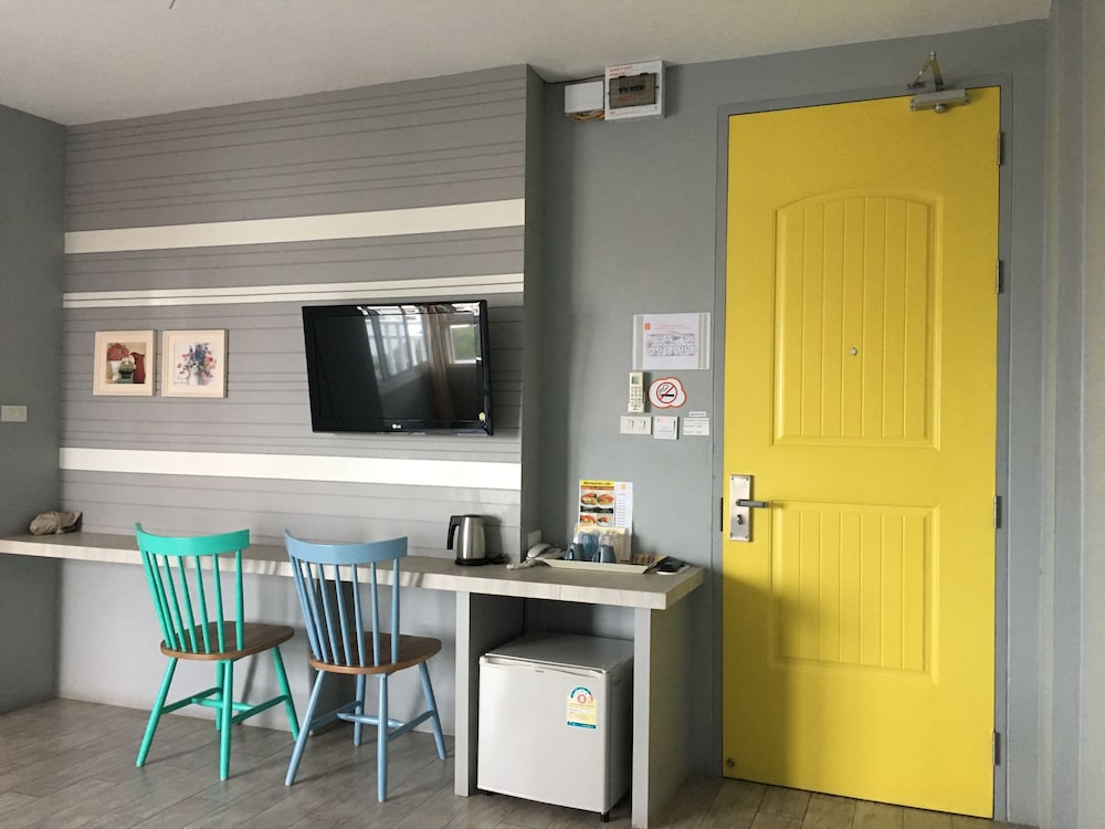 Hub Hua Hin 57 Hotel 66/72