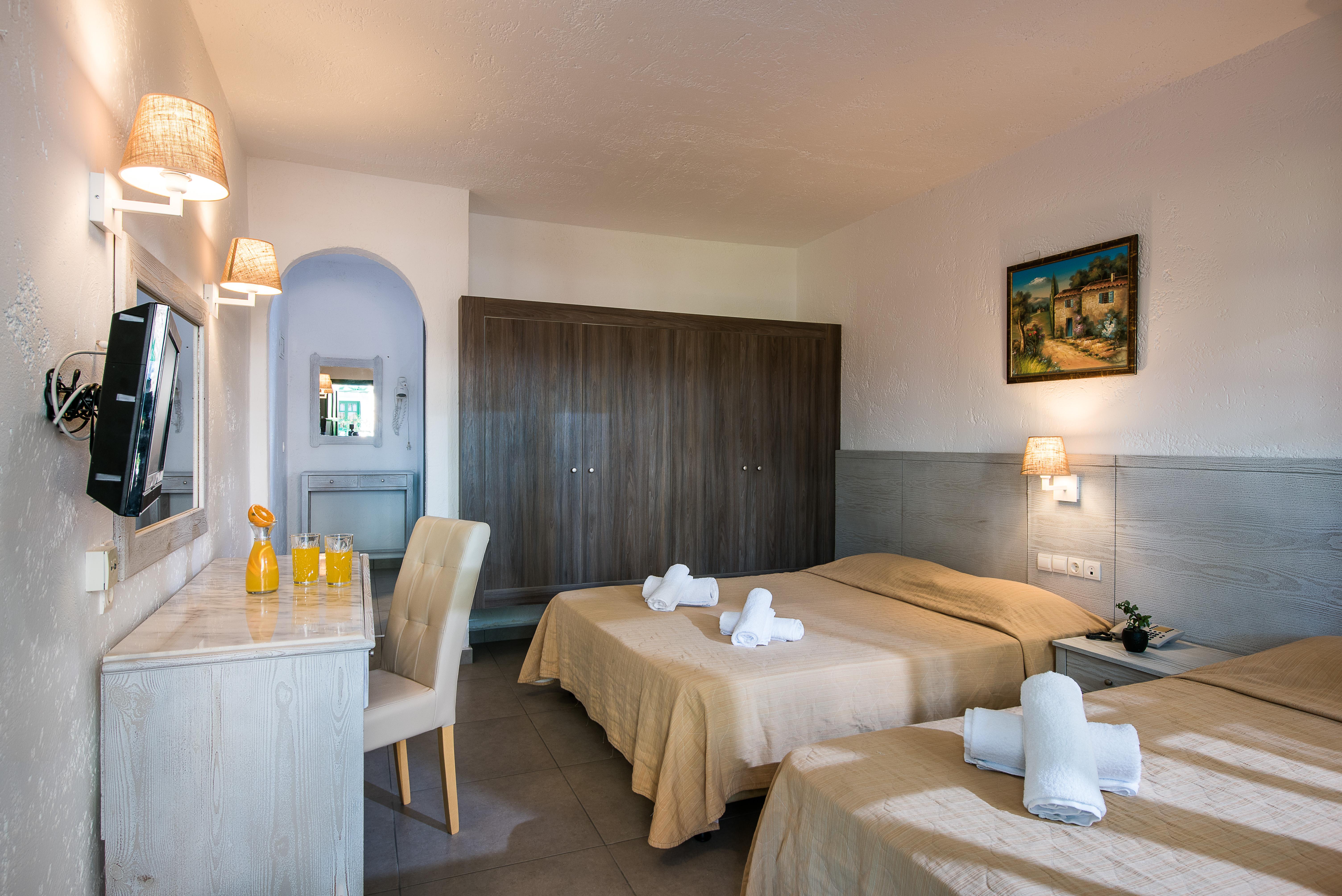 غرفة قياسية بسرير مزدوج، Stella Village Seaside Hotel 2/2