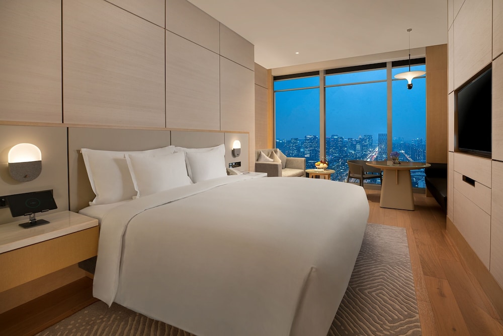 Grand Bay Hotel Chengdu 8/50