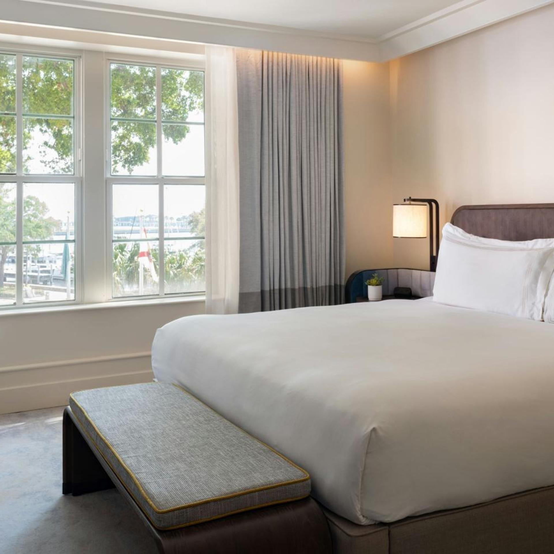 Chairman, Suite, King Bed, Resort View