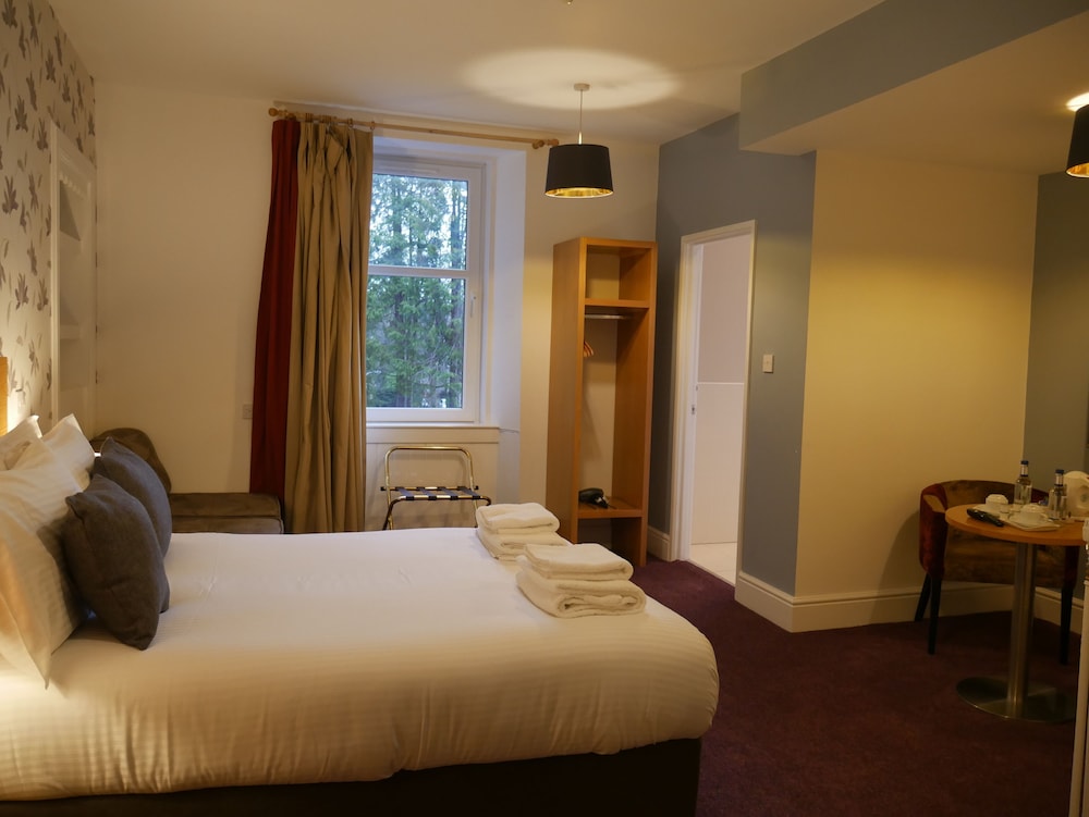 The Speyside Hotel 11/62