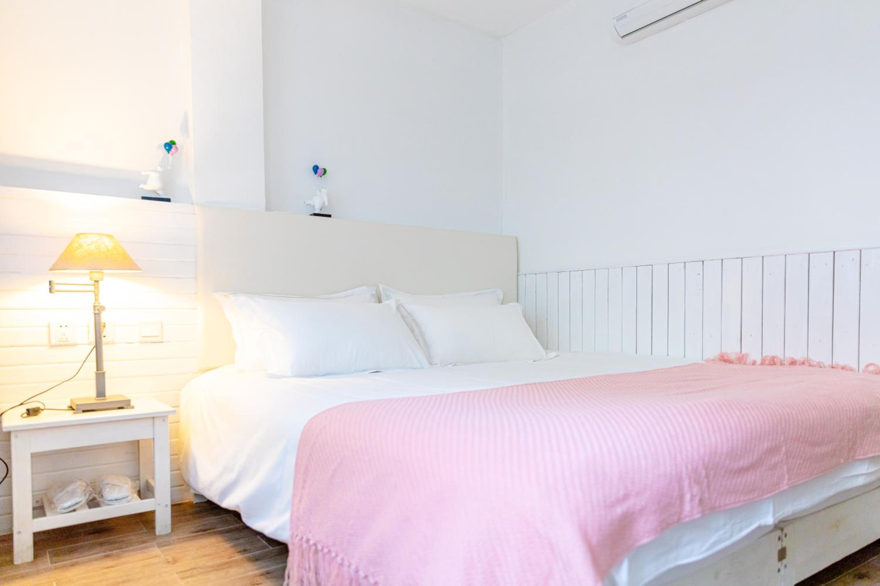 Room, Queen Bed