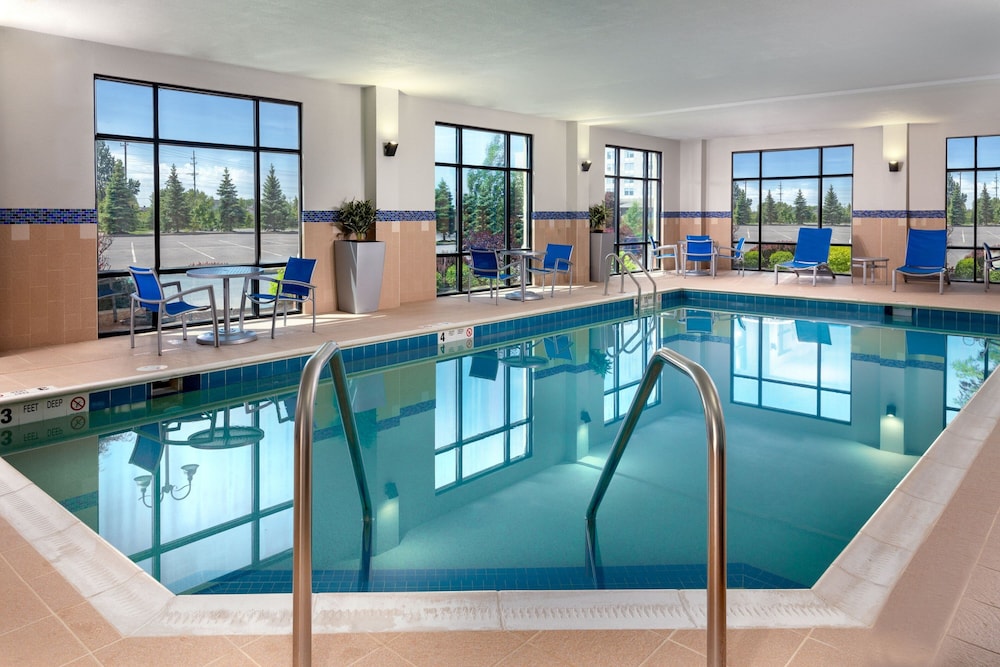 TOWNEPLACE SUITES BUFFALO AIRPORT 15/50