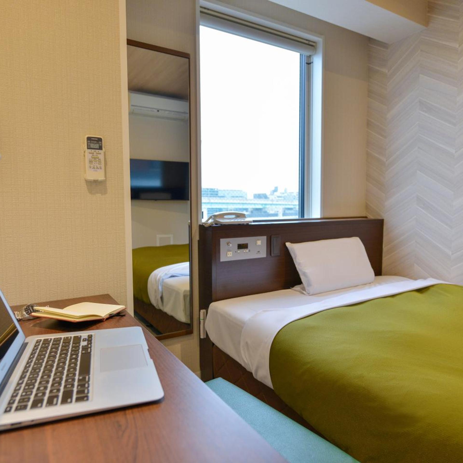 Room, Double Bed, Electronic Cigarette Only, Smoking