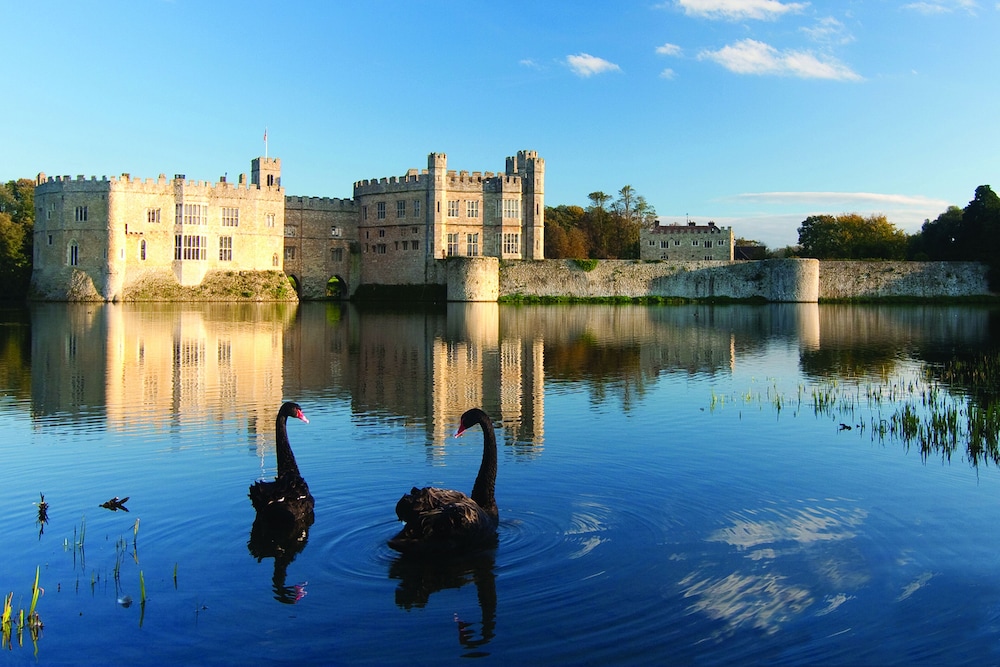 The Stable Courtyard Bedrooms At Leeds Castle 28/44