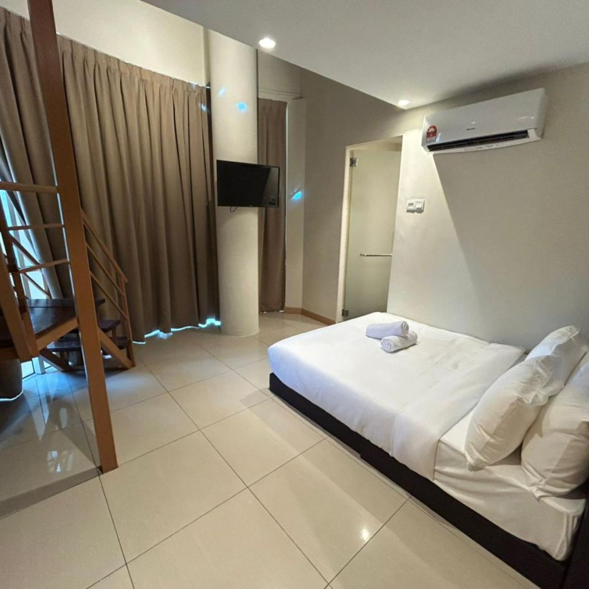 Swing & Pillows at Kota Damansara 34/55