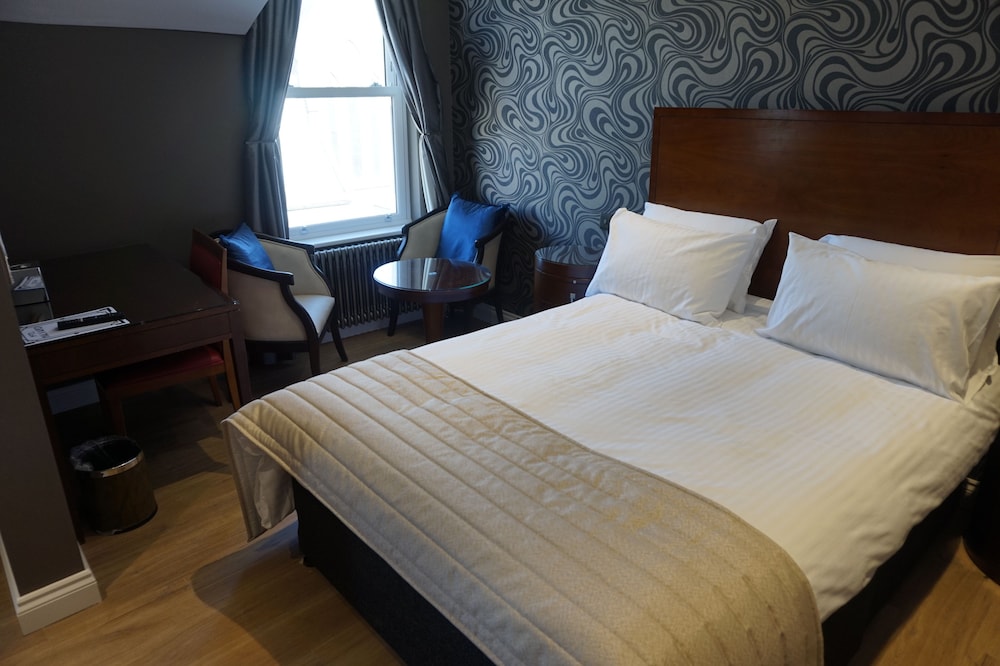 Halvard Hotel 11/50