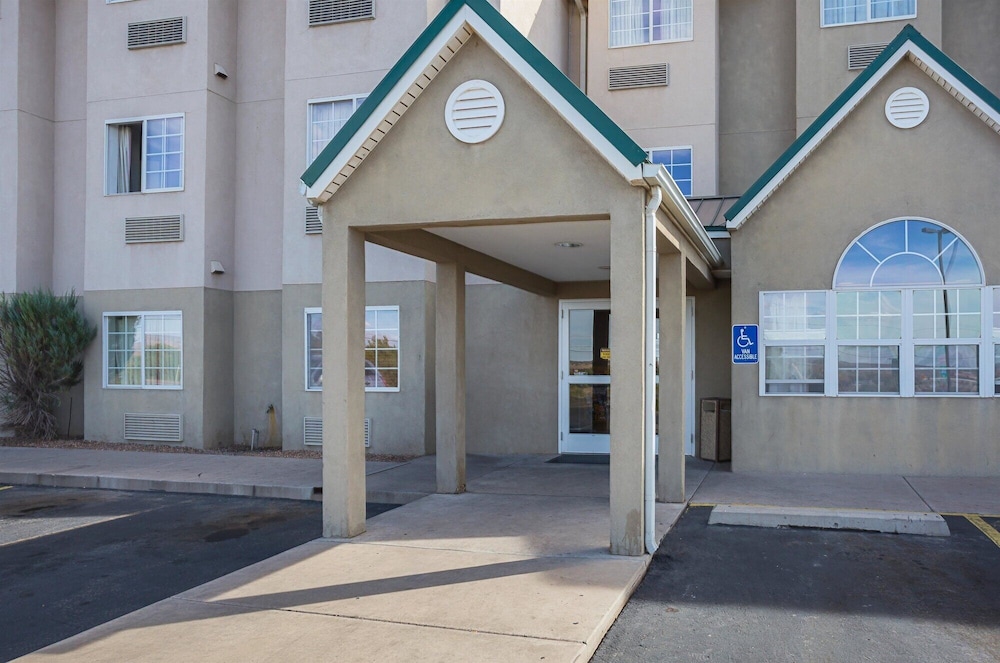 Motel6 Bernalillo, NM 59/62