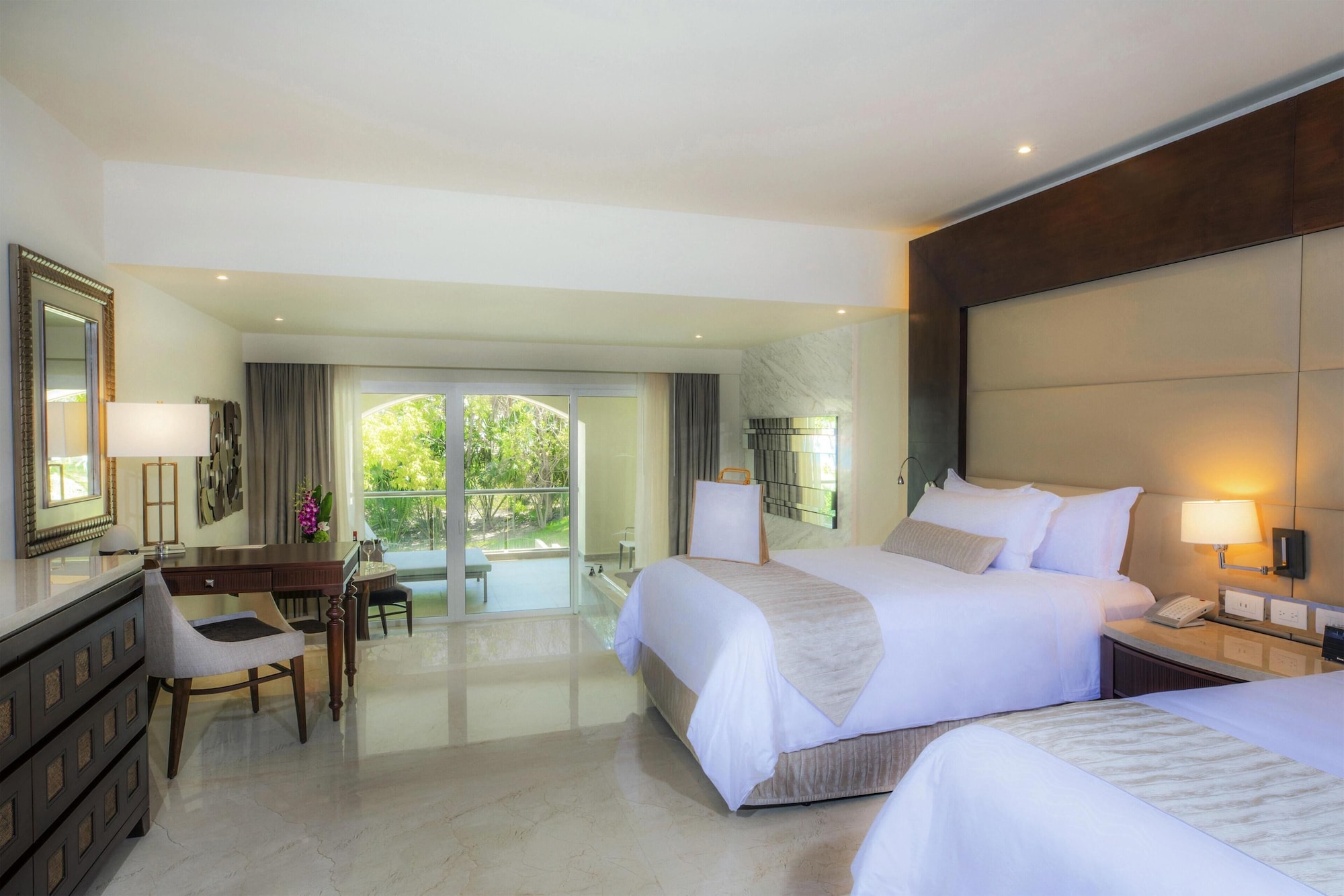 GRAND, DELUXE, GARDEN VIEW