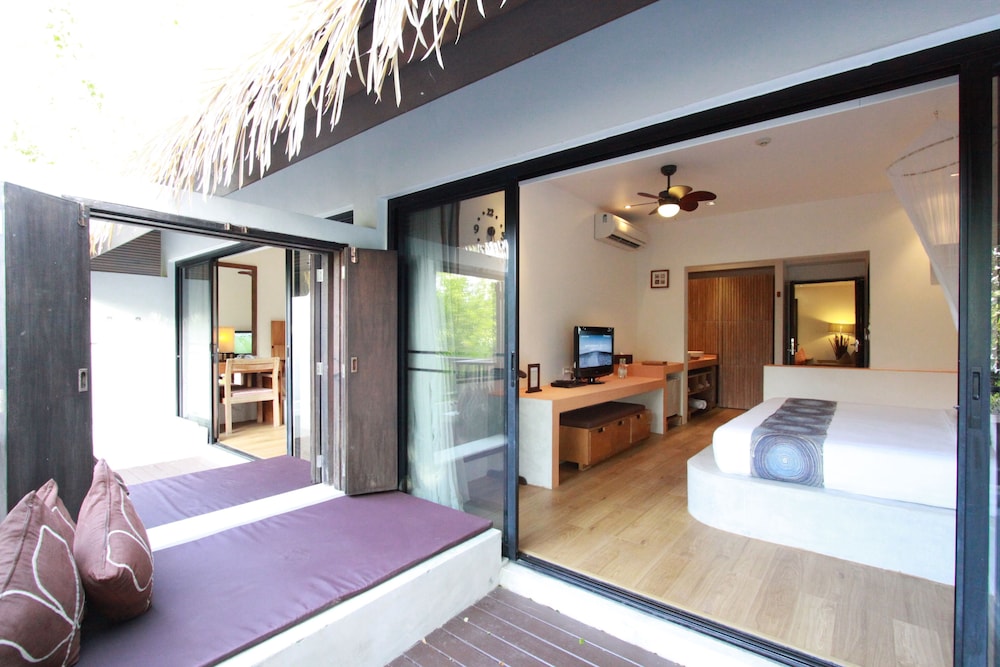 MIMOSA RESORT AND SPA 33/79