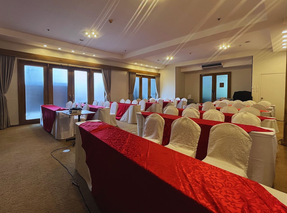 Laguna Technopark Hotel 36/49