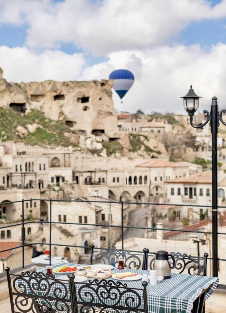 Uzay Cave Suites 2/50