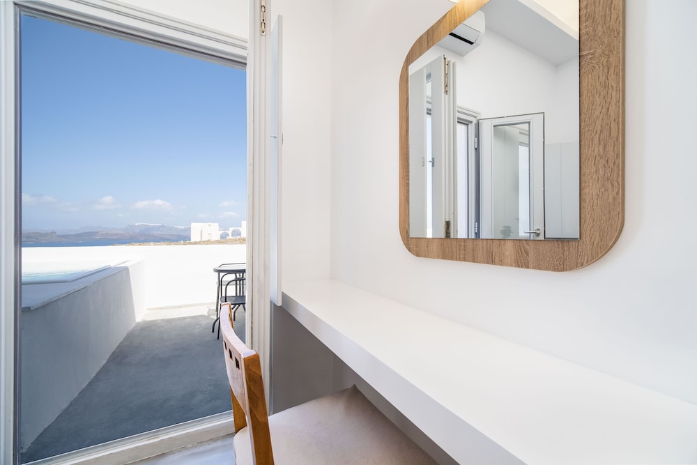Serenita Luxury Suites 18/71