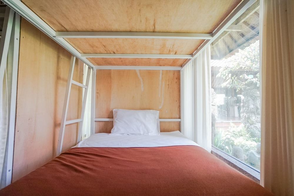 Bali Eco Living Dormitory 15/49