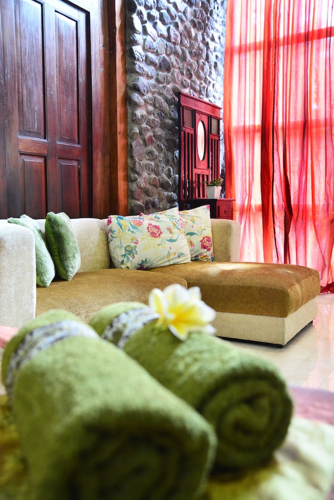 The Riverside Javanese Cottages酒店(The Riverside Javanese Cottages) 图片3