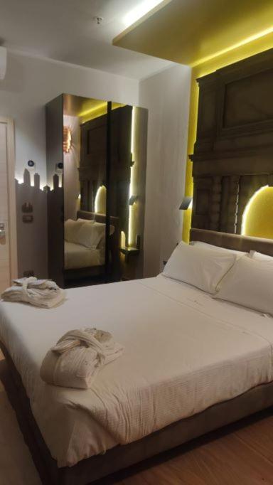Superior, King Bed