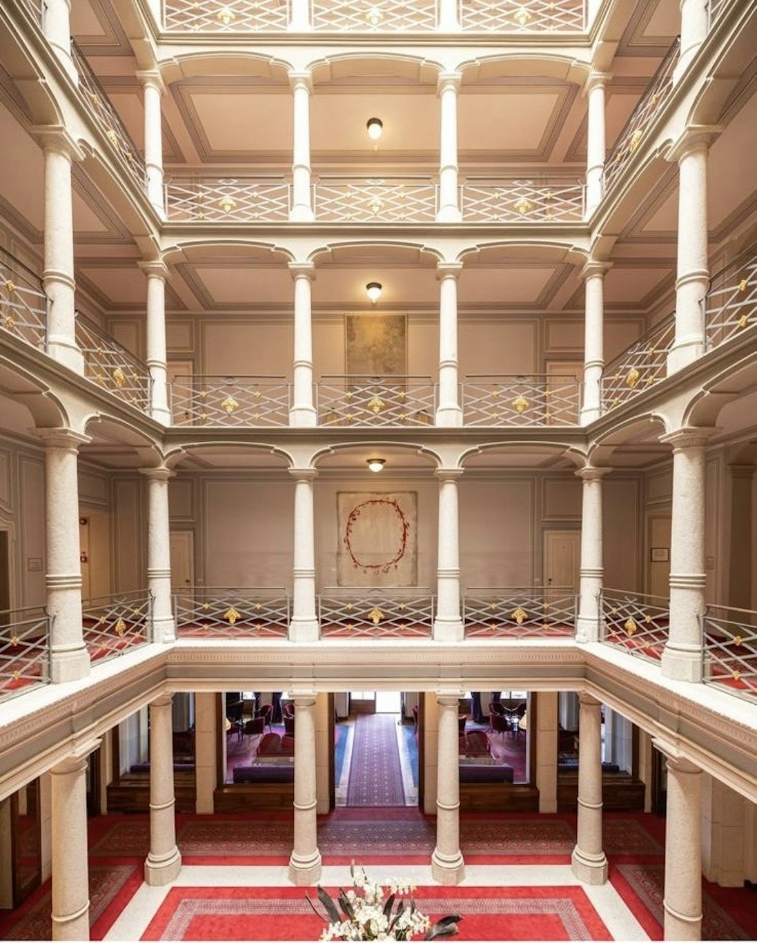 Grand Hotel Majestic 4/83