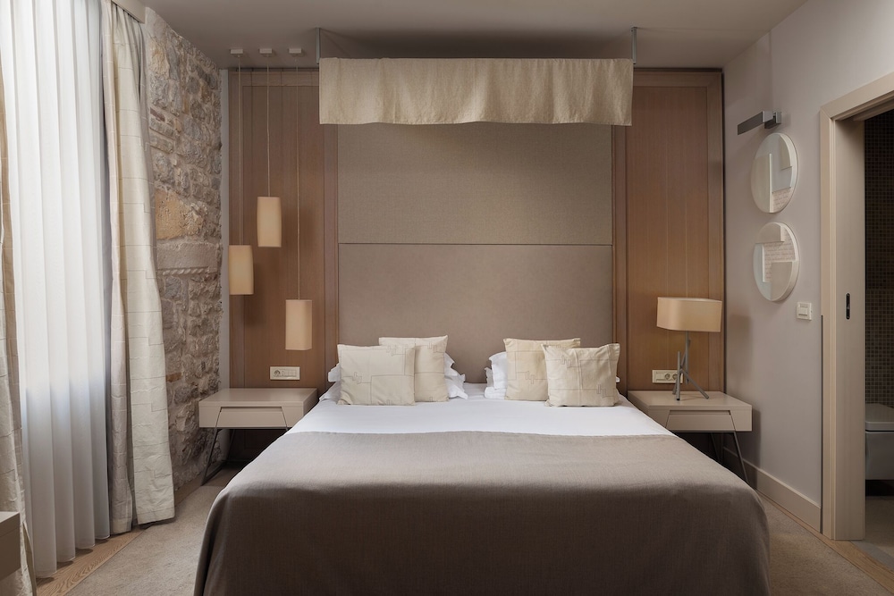 ART HOTEL KALELARGA 8/67