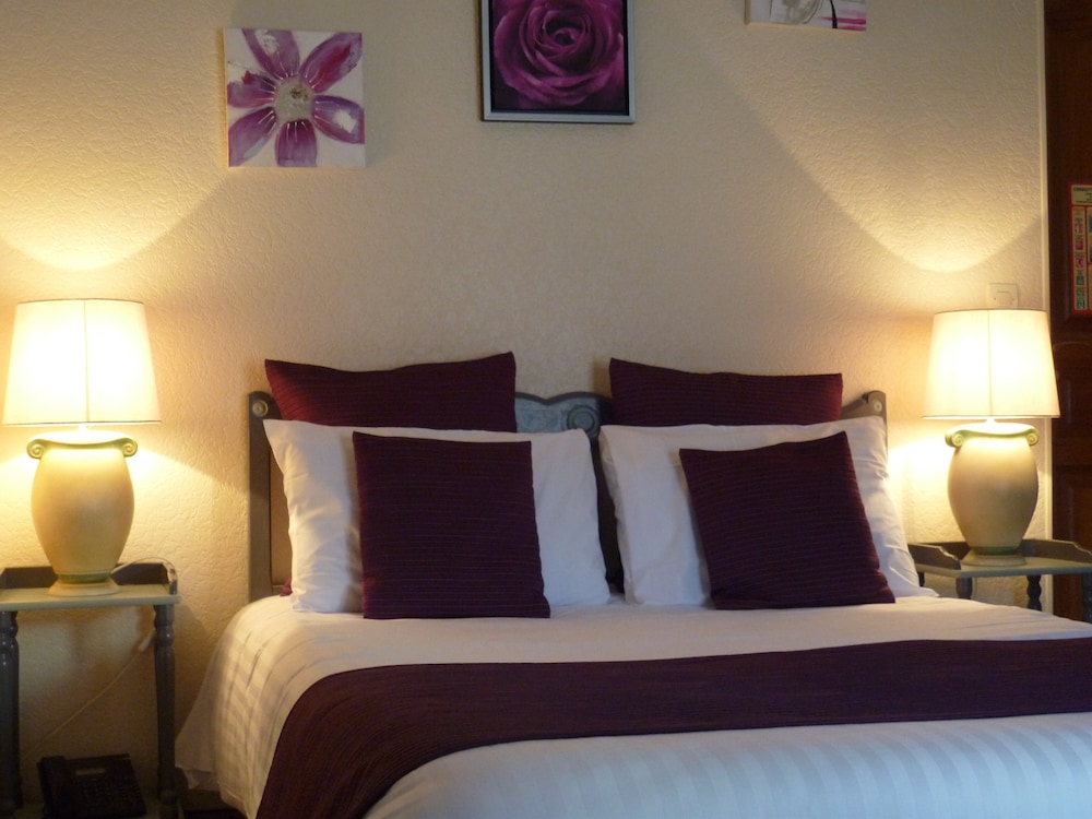 Hotel The Originals Nevers Clos Sainte Marie 16/48