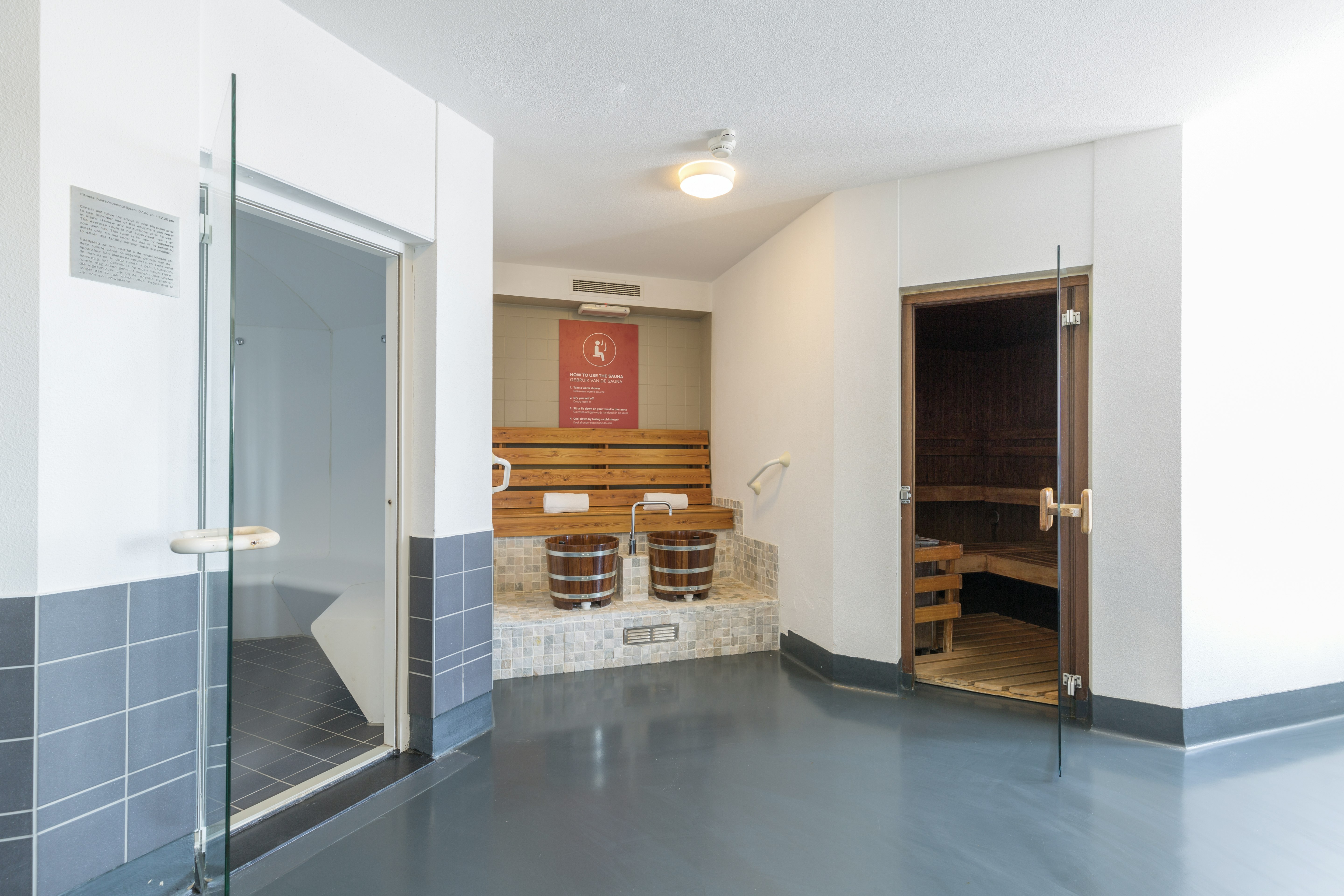 Leonardo Hotel Ijmuiden Seaport Beach 18/42